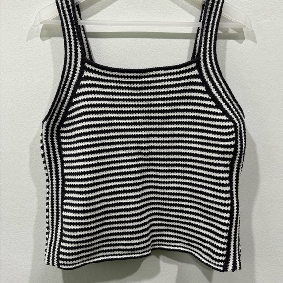 Levi’s Striped Knit Sleeveless Crochet Top 🧶 - Picture 1 of 6